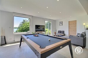TV, DVD player, table football, books