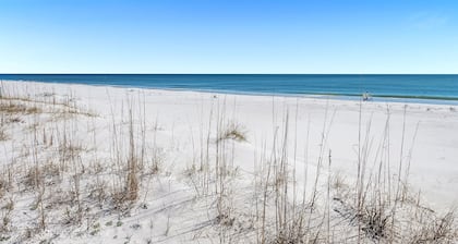 The Avery House | Dog Friendly | Private Pool | Johnson's National Seashore