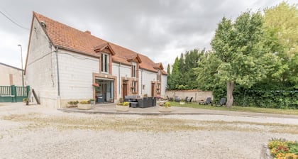 La Cour de Marie-Mariette