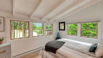 4 Schlafzimmer, Bügeleisen/Bügelbrett, kostenloses WLAN, Bettwäsche