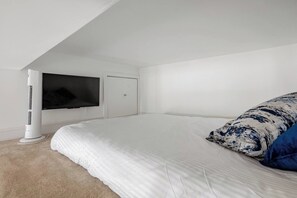 1 bedroom, iron/ironing board, bed sheets - Ladbroke Grove hidden Gem (london)