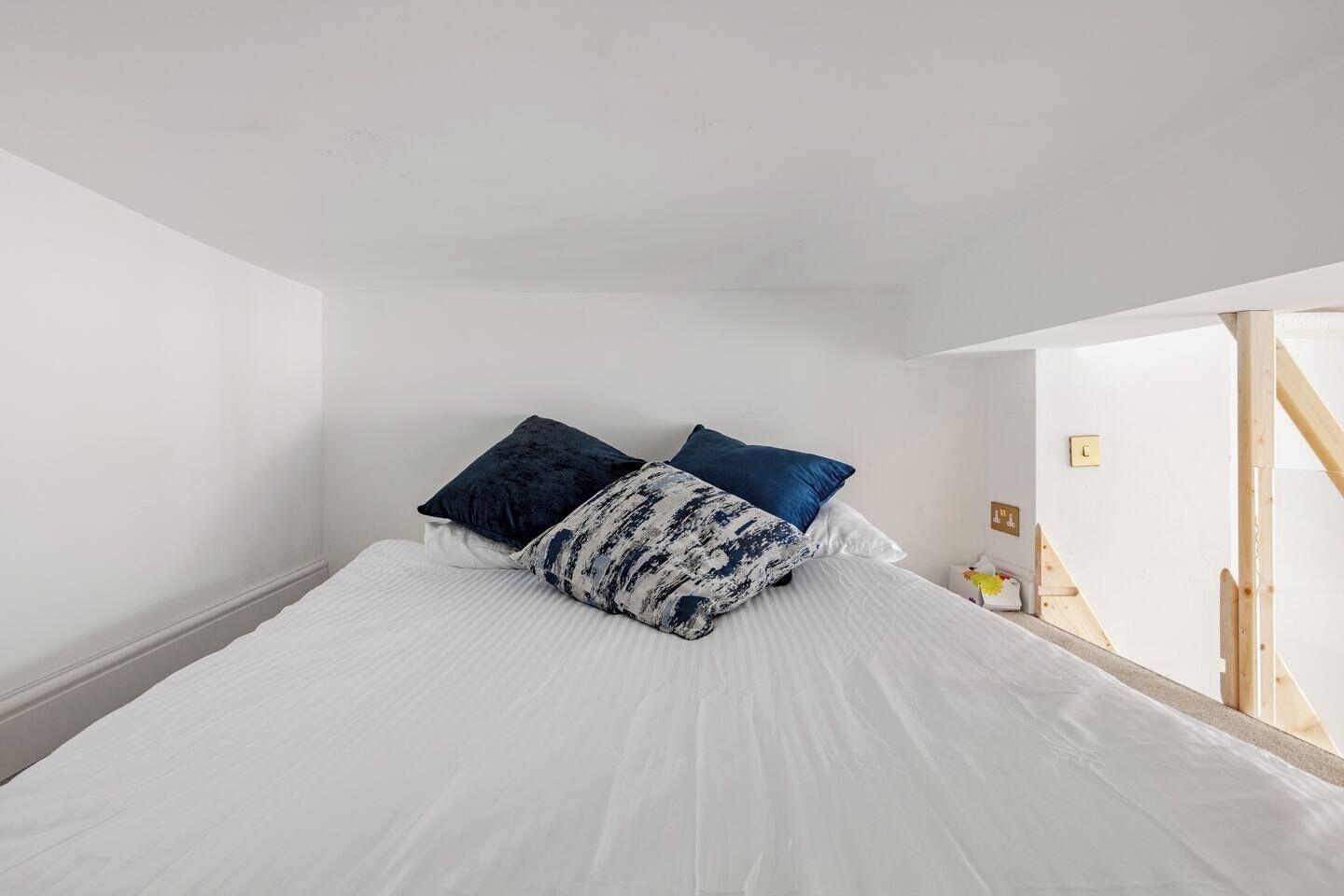 1 bedroom, iron/ironing board, bed sheets
