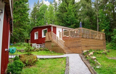 Lovely home in örebro with sauna