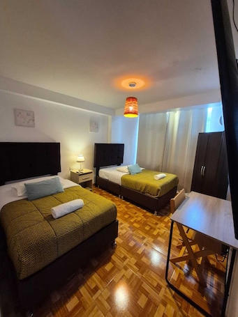Twin Room | Desk, free WiFi