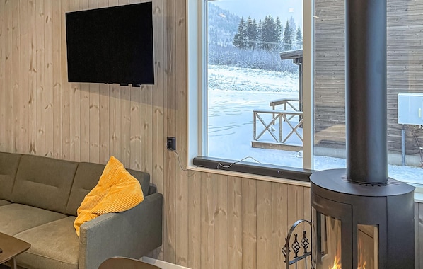 TV connectée, cheminée