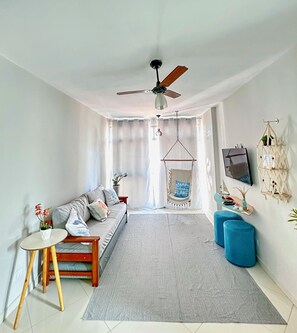 Smart TV - Rental Find in Guarujá (Guarujá)