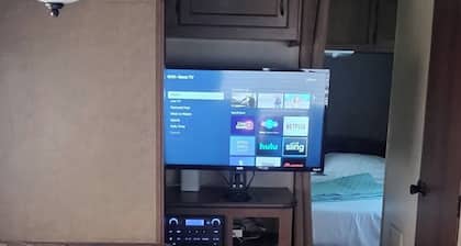 Cozy RV Cabin Sitting on a Privately owned Campground in wonderful Lincolnton NC