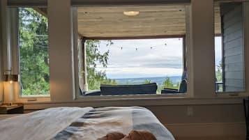 Double Room, Shared Bathroom (Patio Room)