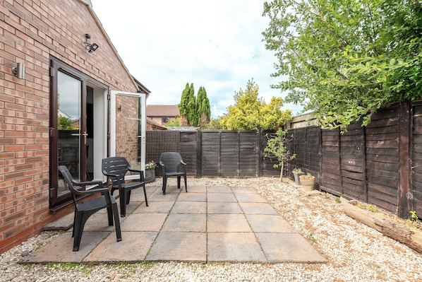 Terrace/patio - Beverley Central Quiet 3 bedroom Homey Parking (East Riding of Yorkshire)