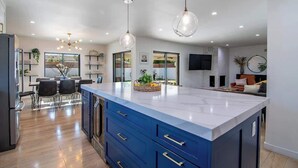 Unclassified image, 2 of 62, button - Private Pool · Remodeled Los Angeles Home (Los Angeles)