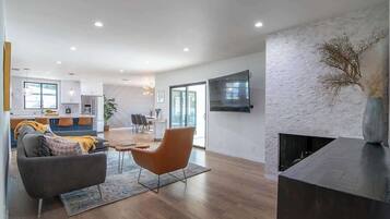 電視、壁爐、 辦公室