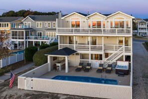 Exterior - Sea La Vie | Soundfront Sunsets from the Private Pool and Hot Tub (Kitty Hawk)