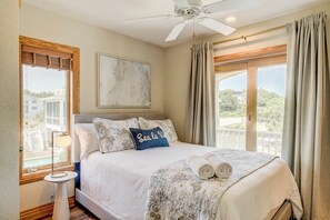 7 Schlafzimmer, Internetzugang, Bettwäsche