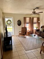 Apartment, Private Bathroom | Lounge