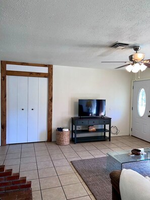 Apartment, Private Bathroom | Lounge