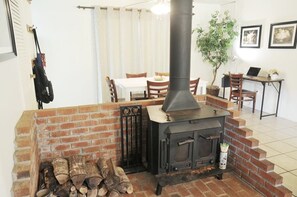Apartment, Private Bathroom | Lounge