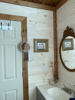 Ferienhütte, eigenes Bad | Badezimmer