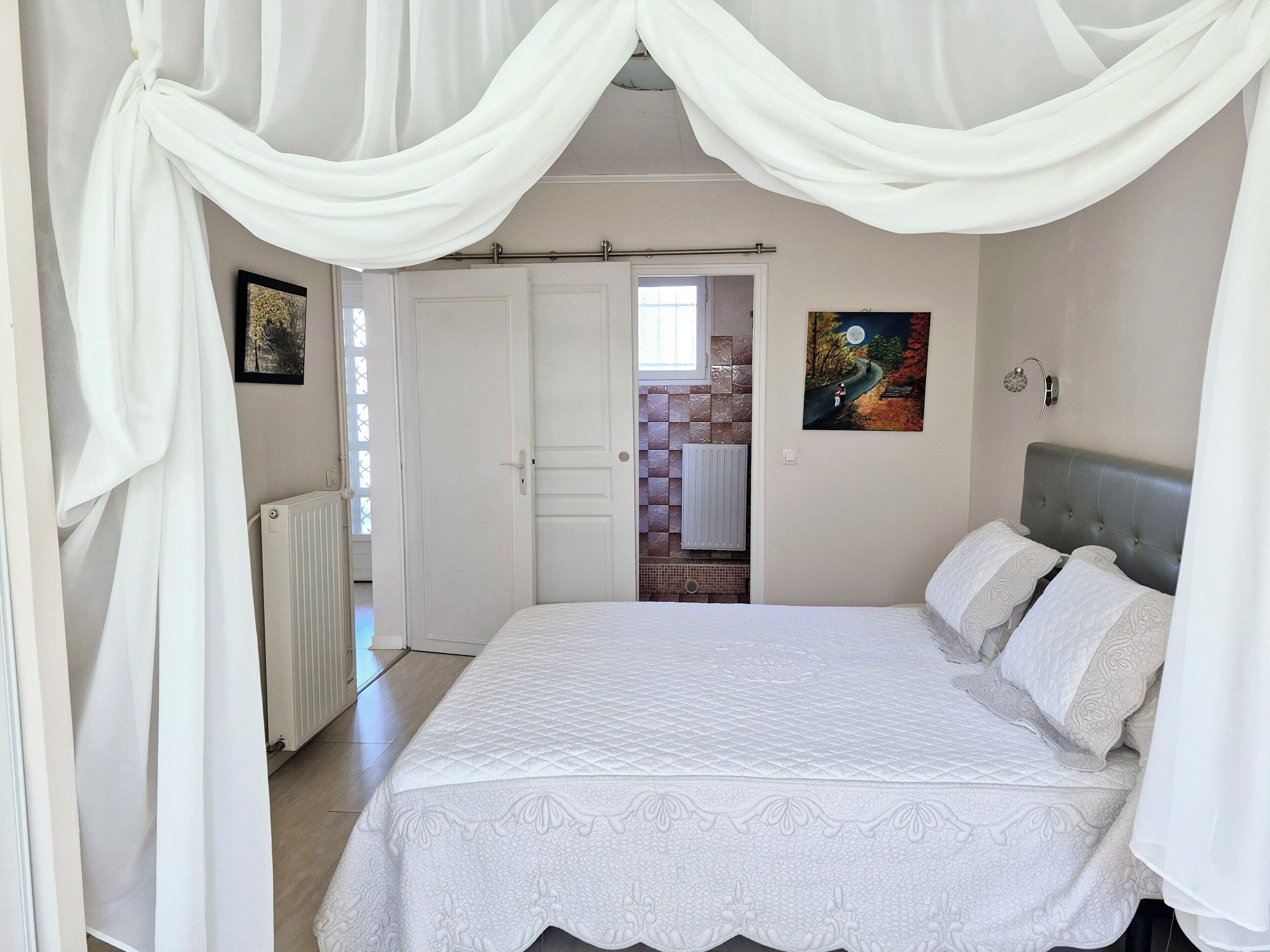 1 chambre, fer et planche à repasser, Wi-Fi