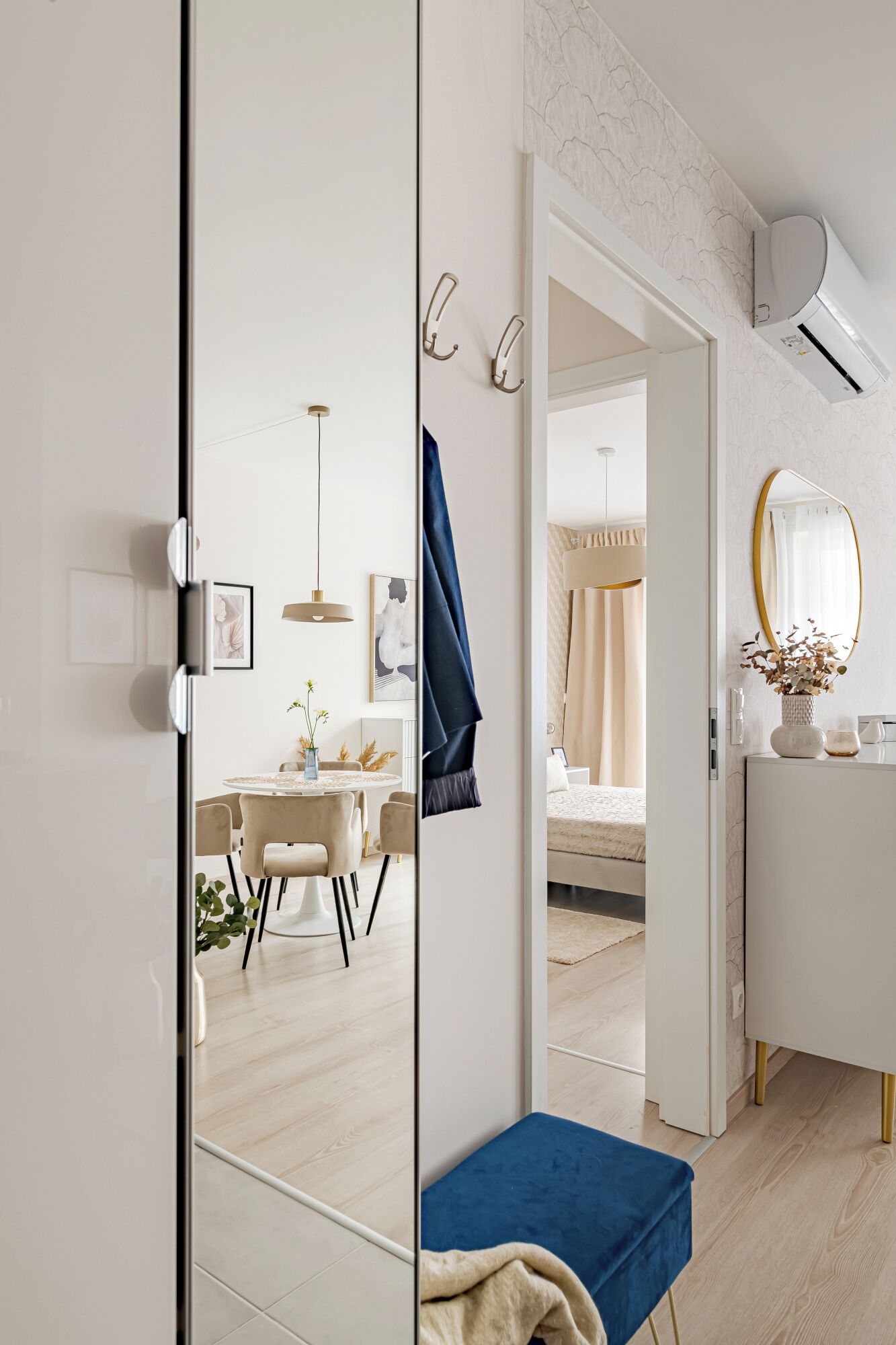 1 chambre, fer et planche à repasser, accès au Wi-Fi (inclus)