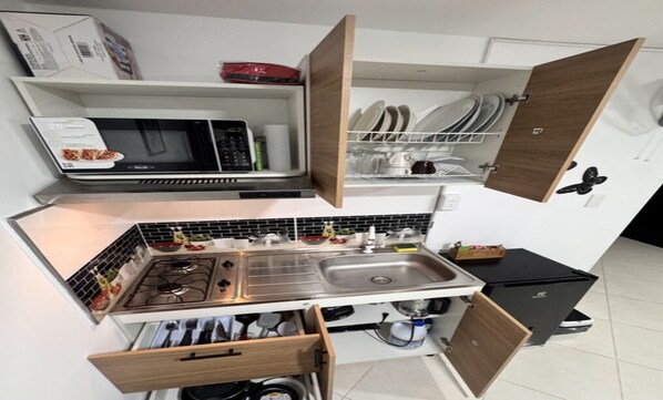 Microwave, stovetop