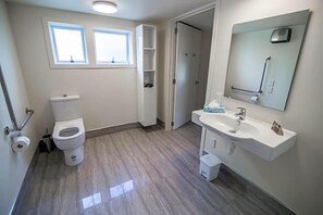 Bathroom - Kea by the Lake (Te Anau)