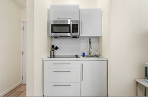 Apartment | 1 bedroom - Leisure Loft Refreshed By the Ocean (San Juan)