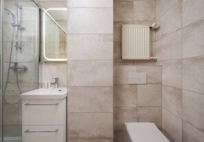 Shower, hair dryer, towels - Na Sadach Wooden Studio (Warszawa)