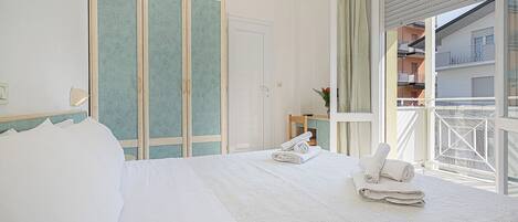 Coffres-forts dans les chambres, Wi-Fi gratuit, draps fournis