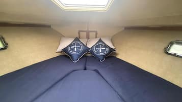 WiFi, bed sheets
