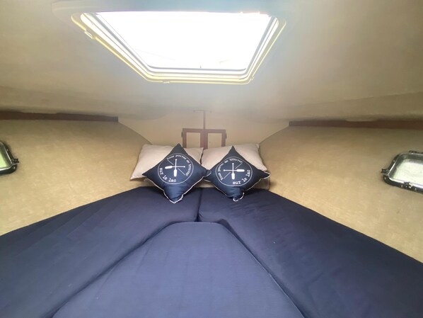 WiFi, bed sheets