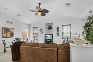 Smart TV - Peaceful and Relaxing Community - Peace of Cape - Roelens (Cape Coral)