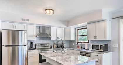 Monthly Toledo Rental Cozy 2BR Near Shops, Garde