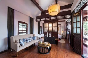 Design Suite, Garden View