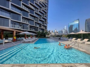 Apartment - Lux 1BR Downtown w Pool Gym Access Burj Views (Dubai)