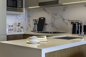 Apartment | 1 bedroom - Lux 1BR Downtown w Pool Gym Access Burj Views (Dubai)