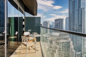 Apartment | 1 bedroom - Lux 1BR Downtown w Pool Gym Access Burj Views (Dubai)