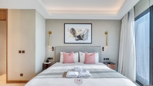 Apartment | 1 bedroom - Lux 1BR Downtown w Pool Gym Access Burj Views (Dubai)