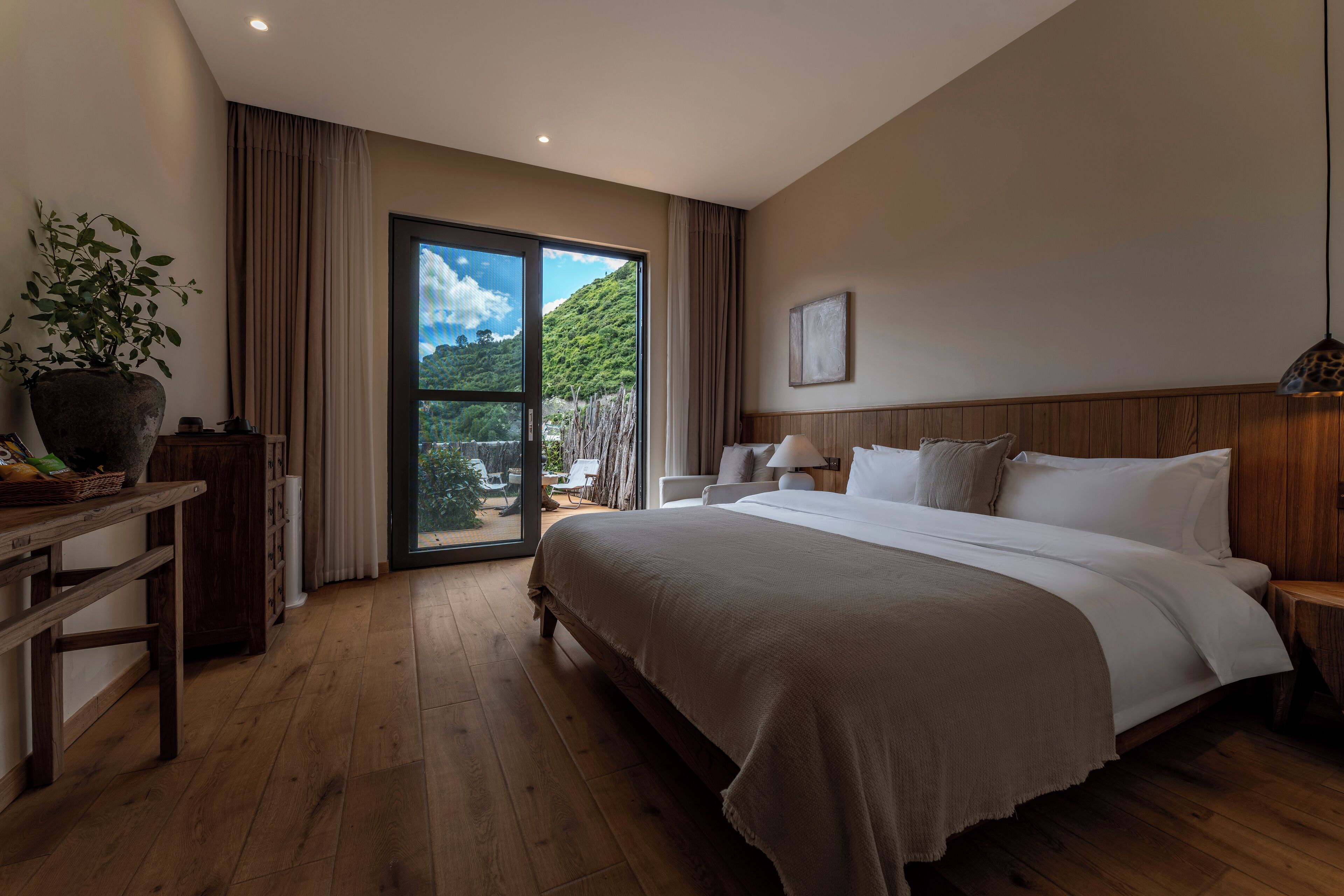 Habitación Confort doble | Escritorio, cortinas opacas, wifi gratis