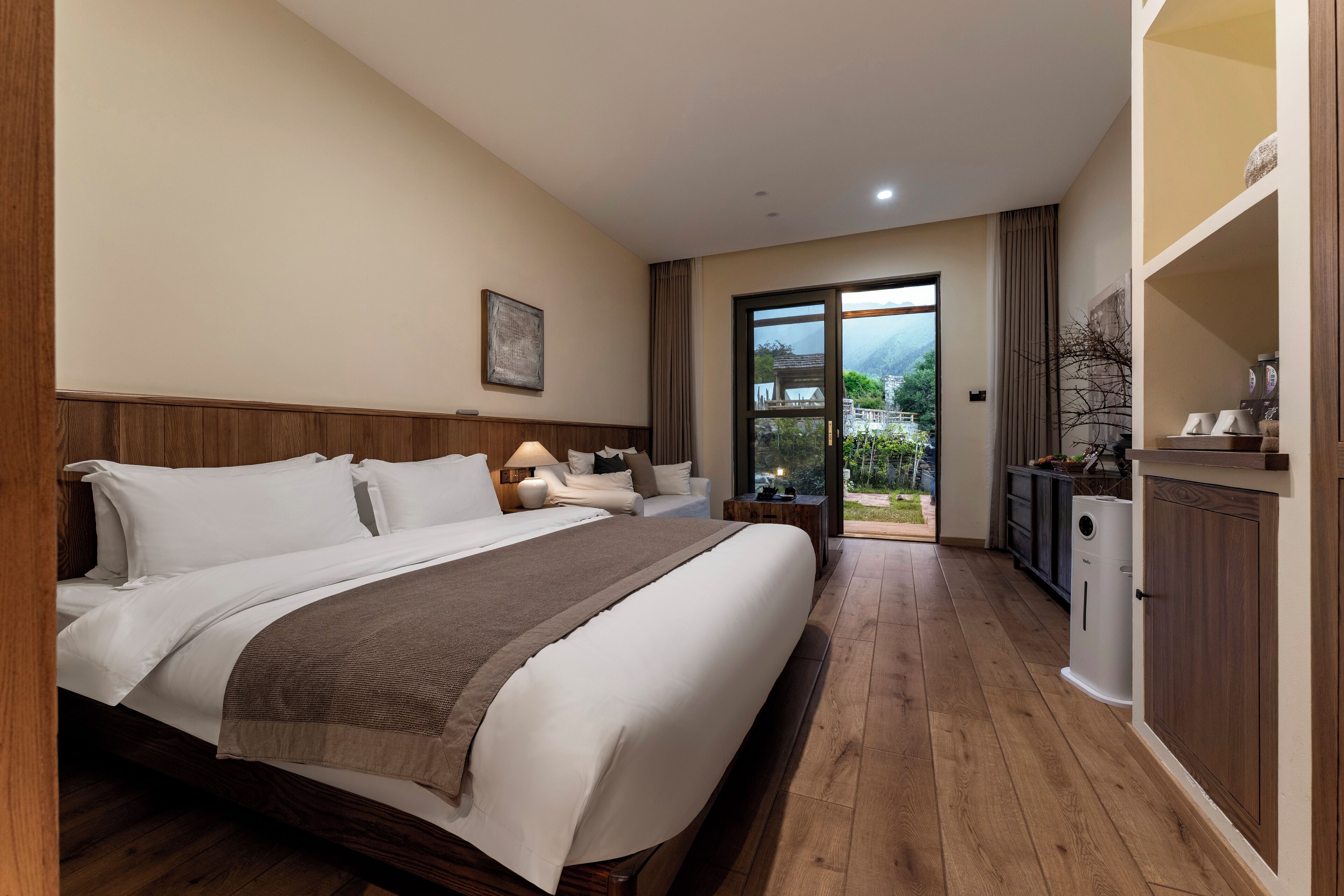 Habitación Deluxe doble | Escritorio, cortinas opacas, wifi gratis