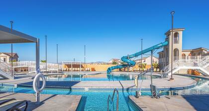 Paseos Retreat: 2 Luxury Homes w/ Pool, Hot Tubs, Game Rooms, & Resort Access