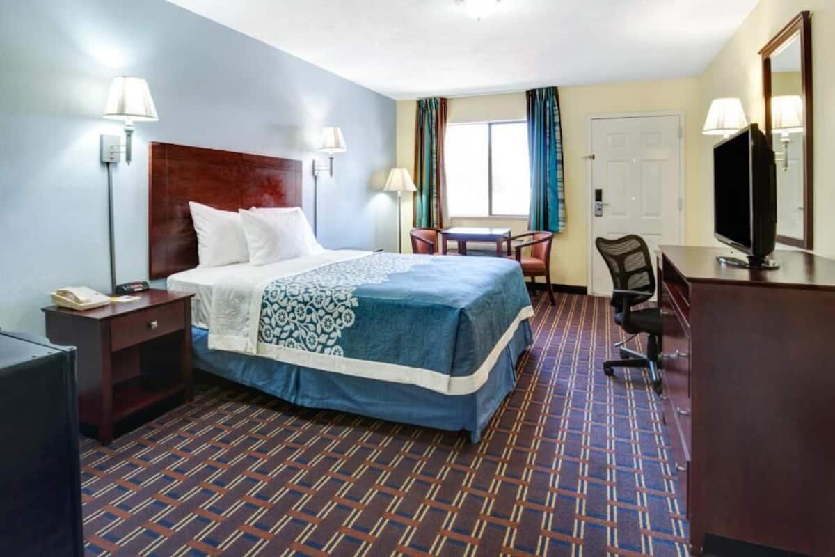 Desk, blackout drapes, iron/ironing board, free WiFi