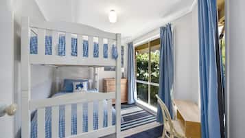 4 Schlafzimmer, Bügeleisen/Bügelbrett, WLAN, Bettwäsche