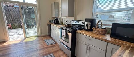 ميكروويف، فرن، موقد طهي مسطح، غسالة أطباق