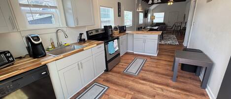 Microwave, oven, stovetop, dishwasher