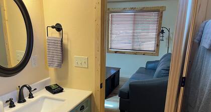 Mountain Peaks Inn, SILVER PEAK SUITE, Downtown Hill City