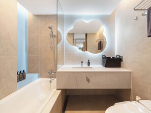 Standard Bathtub | Bathroom | Slippers - Plott Hotel Dongtan (Hwaseong)
