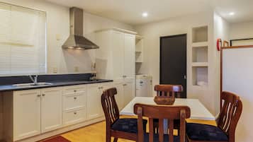 Family Unit | Private kitchen