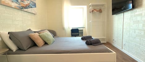 1 bedroom, iron/ironing board, free WiFi, bed sheets