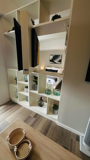 1 bedroom, desk, iron/ironing board, free WiFi