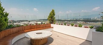 Cozy 1-bedroom apartment with full kitchen and amenities in Guatemala City